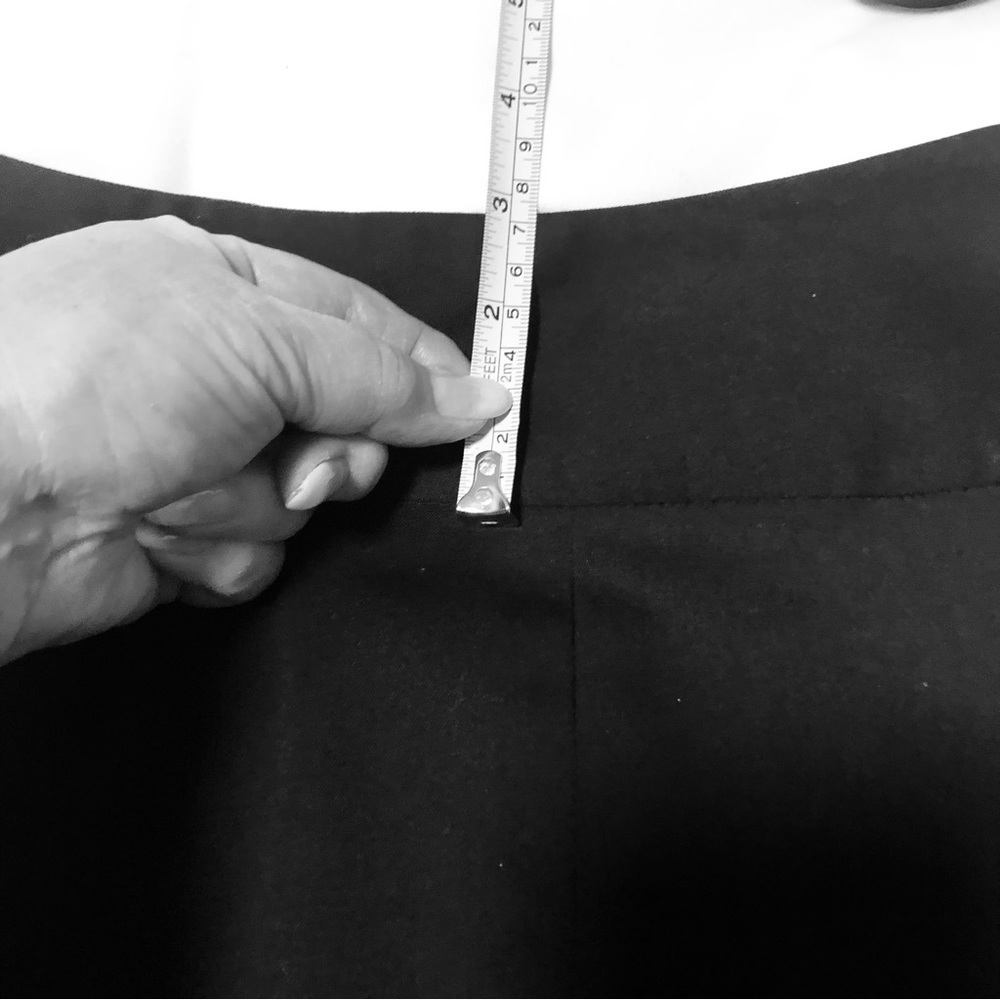 Anne Klein Size 12 Classic Black Short Straight Skirt - Picture 6 of 10
